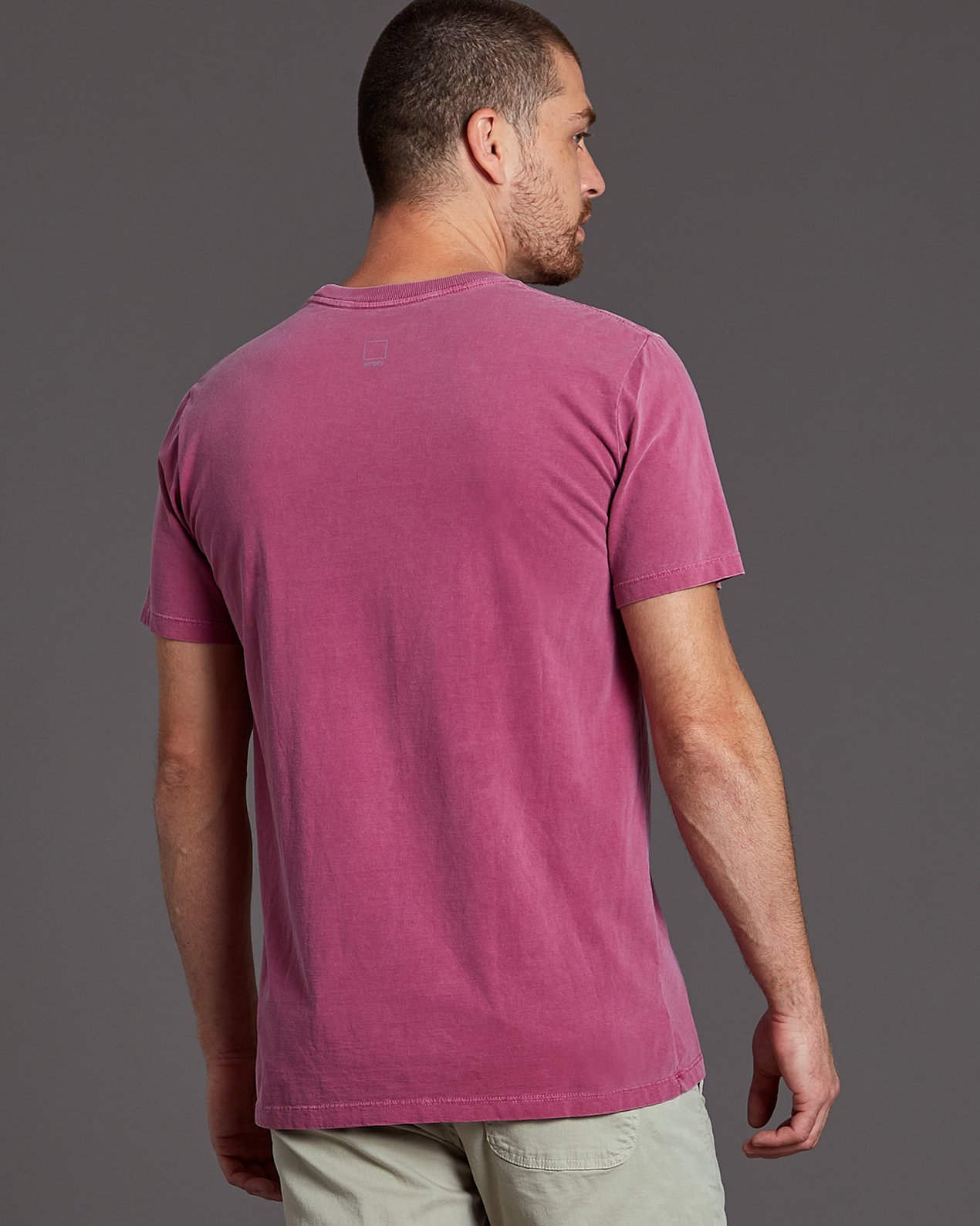 CAMISETA_EMPTYCO_ROXO_03