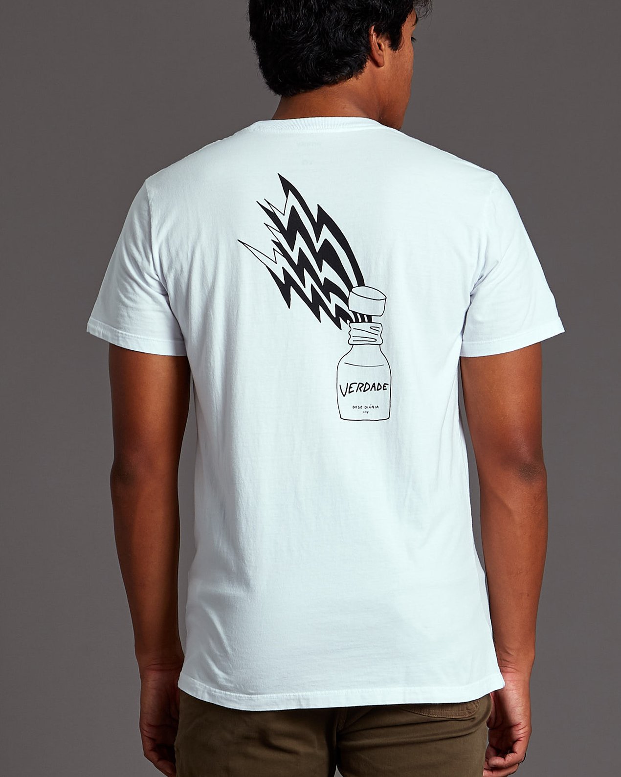 CAMISETA_VERDADE_BRANCO_02