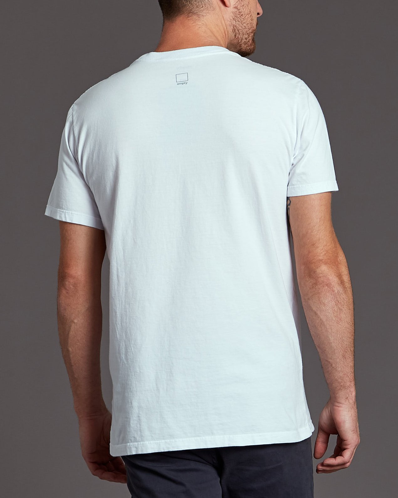 CAMISETA_WALL_BRANCA_03