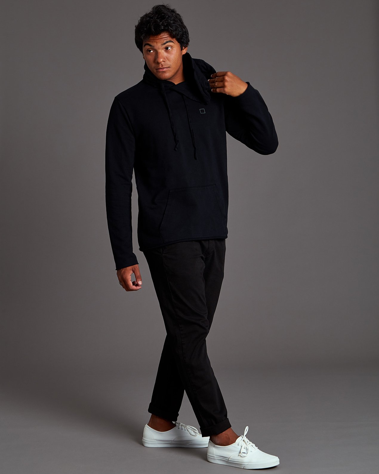 MOLETOM_CANGURU_CO_PRETO_03