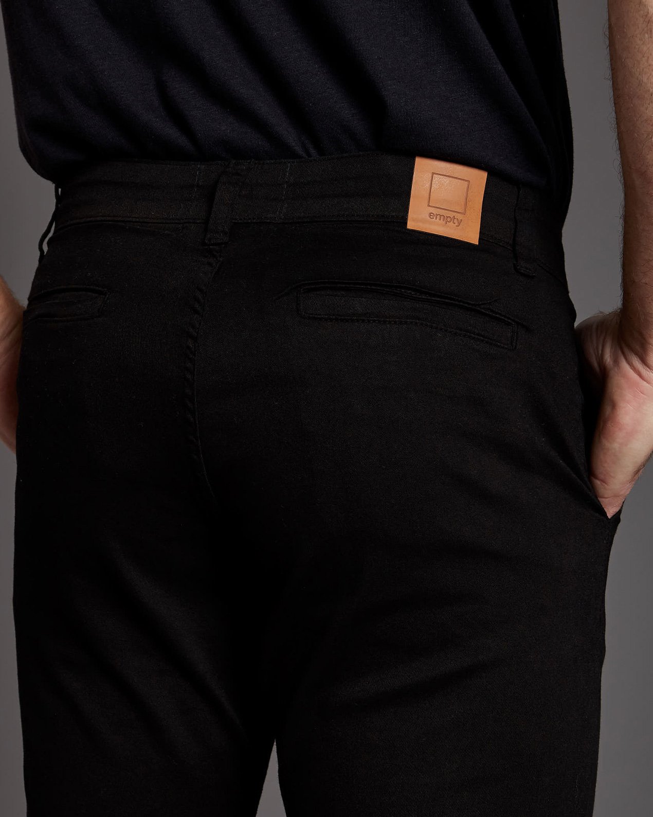 CALCA_CLASSIC_SAND_PRETO_02