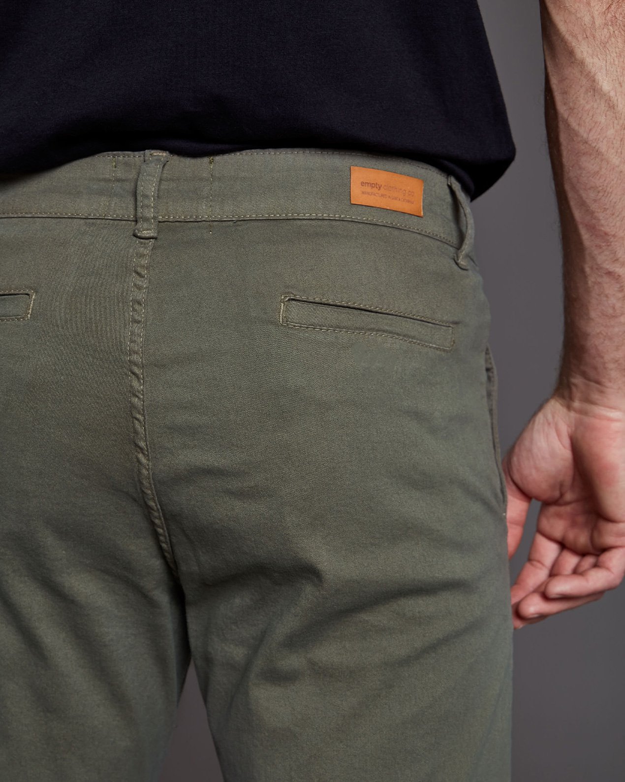 CALCA_CLASSIC_SAND_CINZA_02