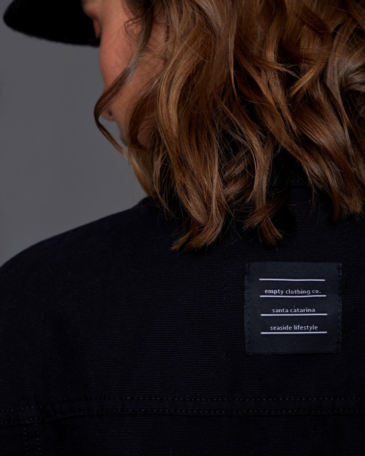 THUMB-jaqueta-fm-bold-_-preta-03