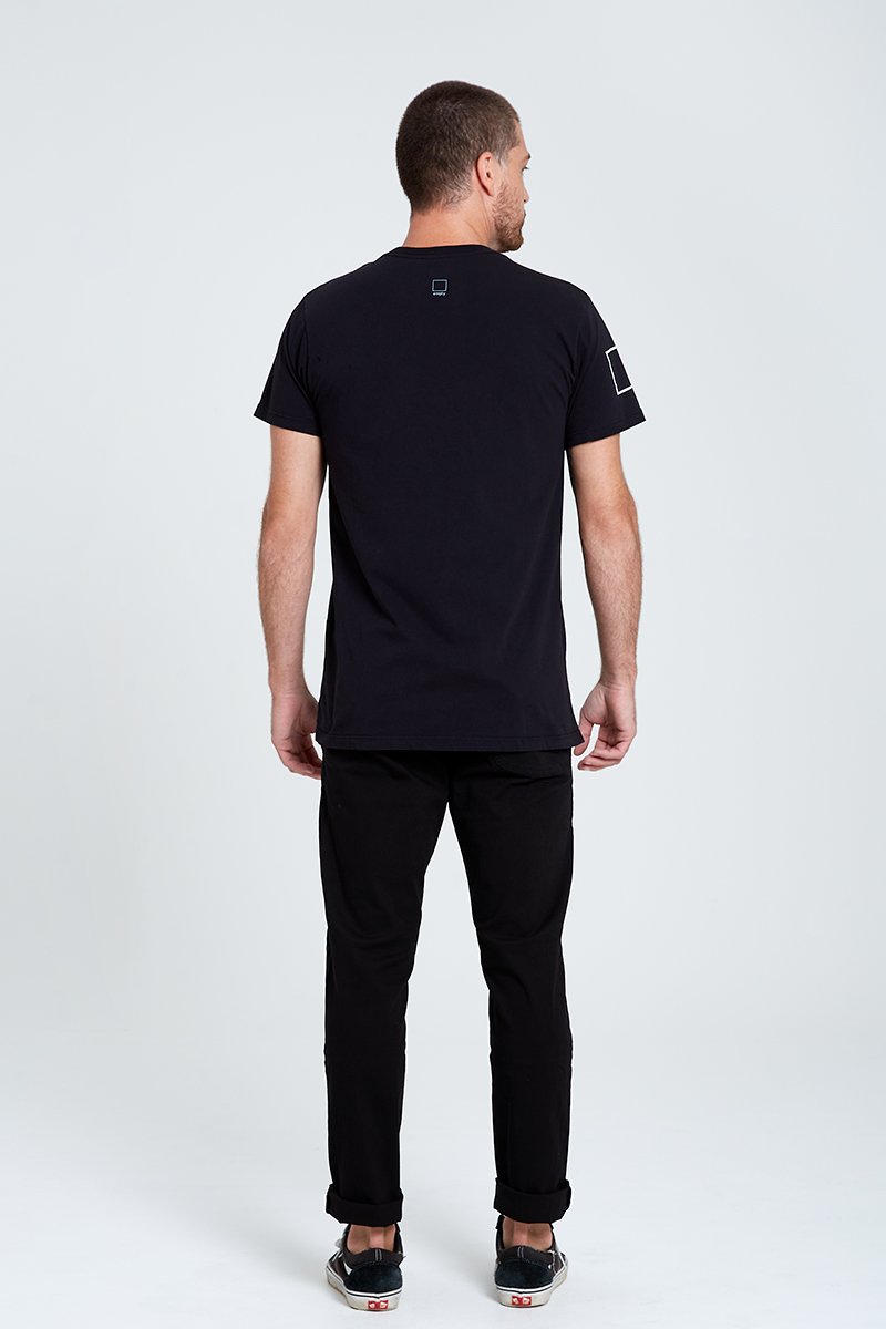 camisetatajpreto costas