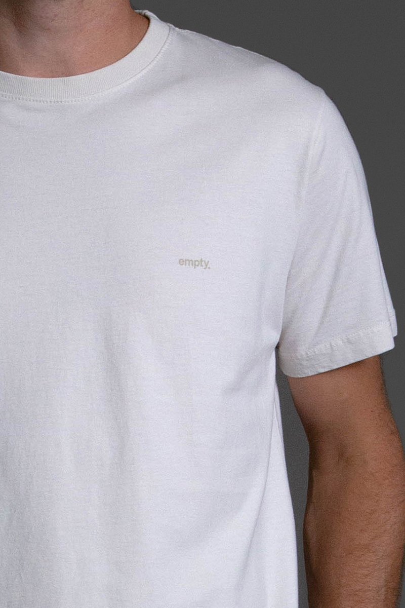 03 camiseta emptyco areia