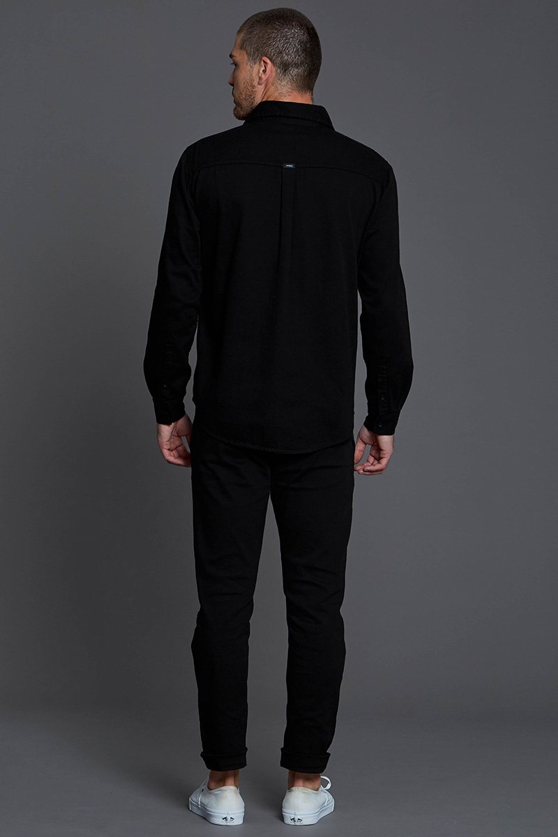 04 camisa versatille preto