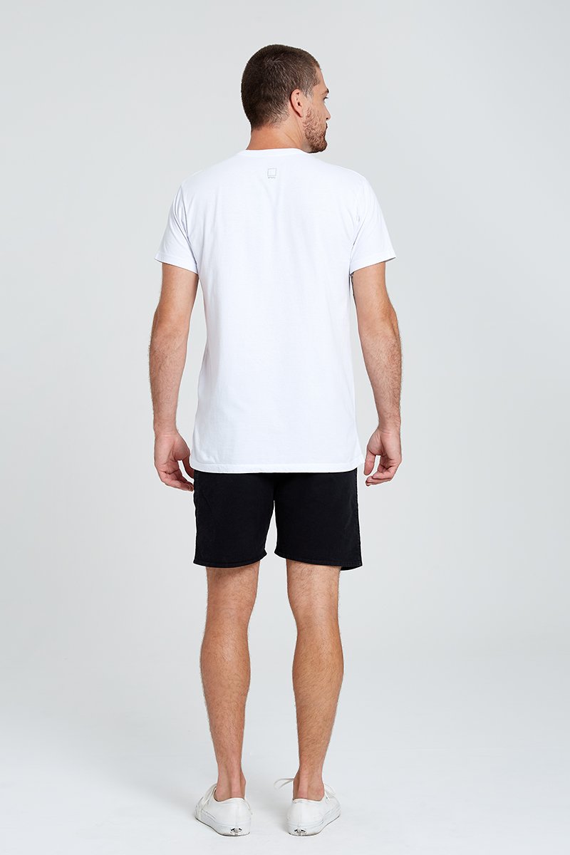 05 camiseta empty branco