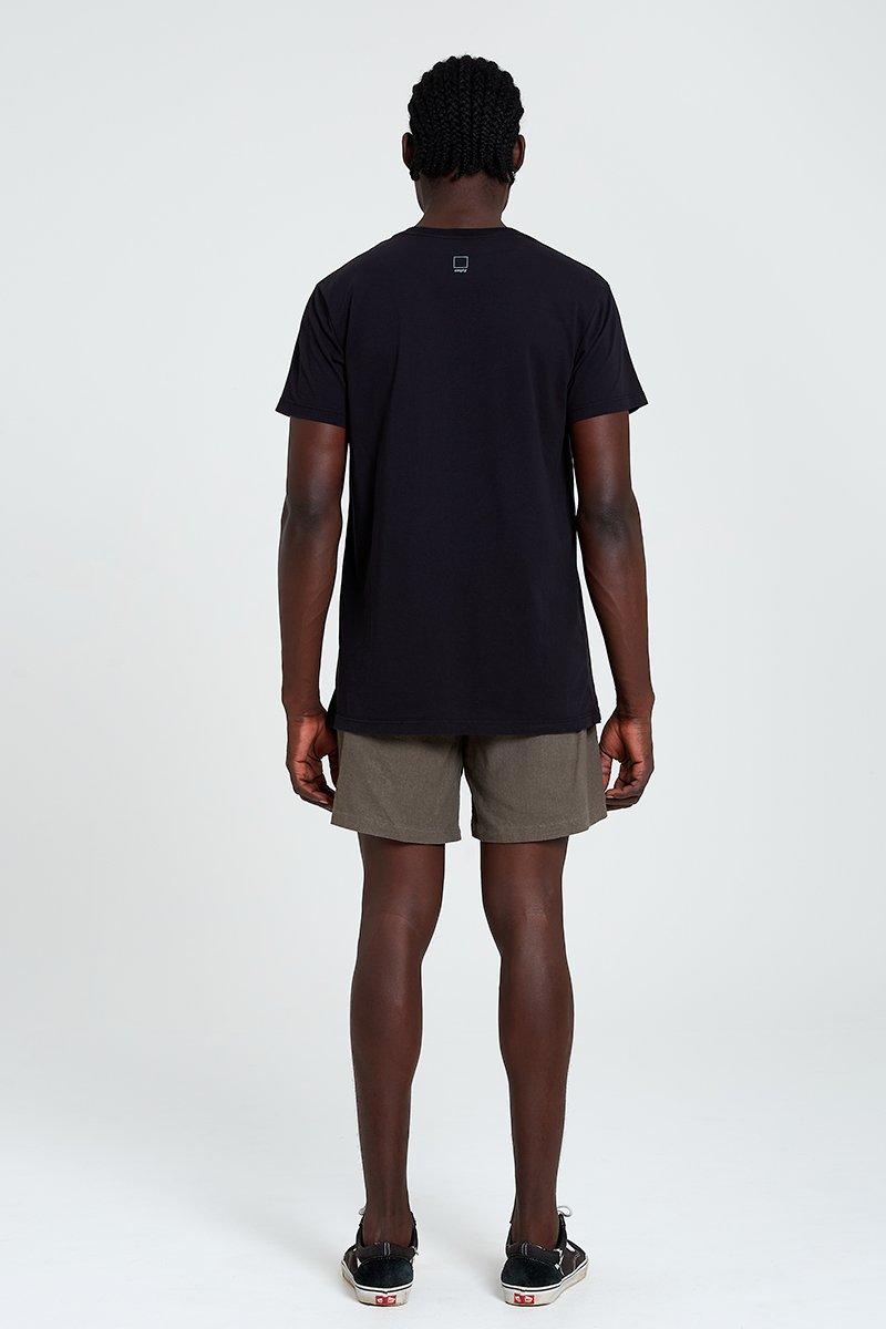 08 camiseta empty branco