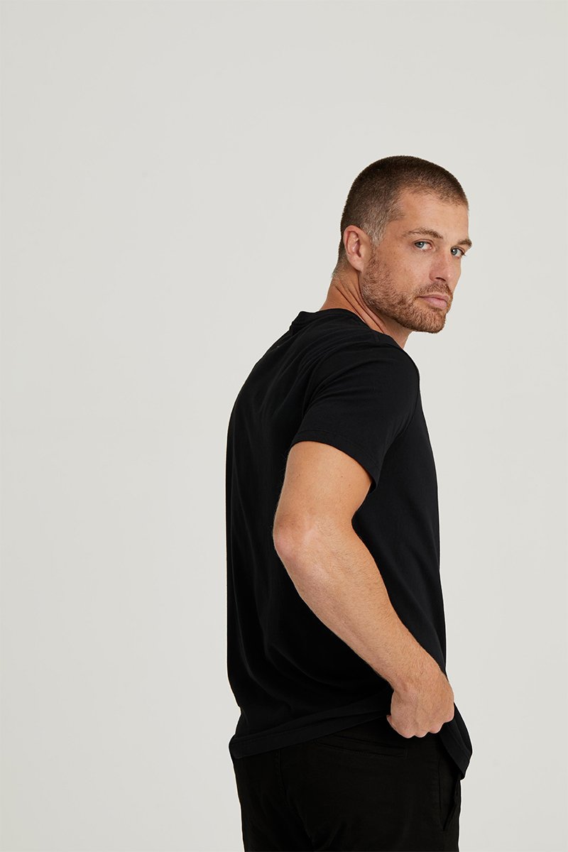 06 camiseta minico preto