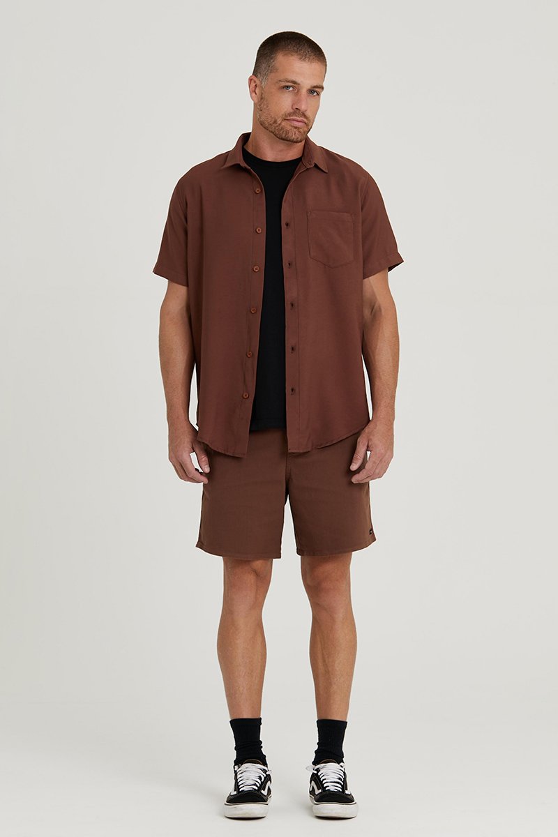 04 camisa viscose basico marrom