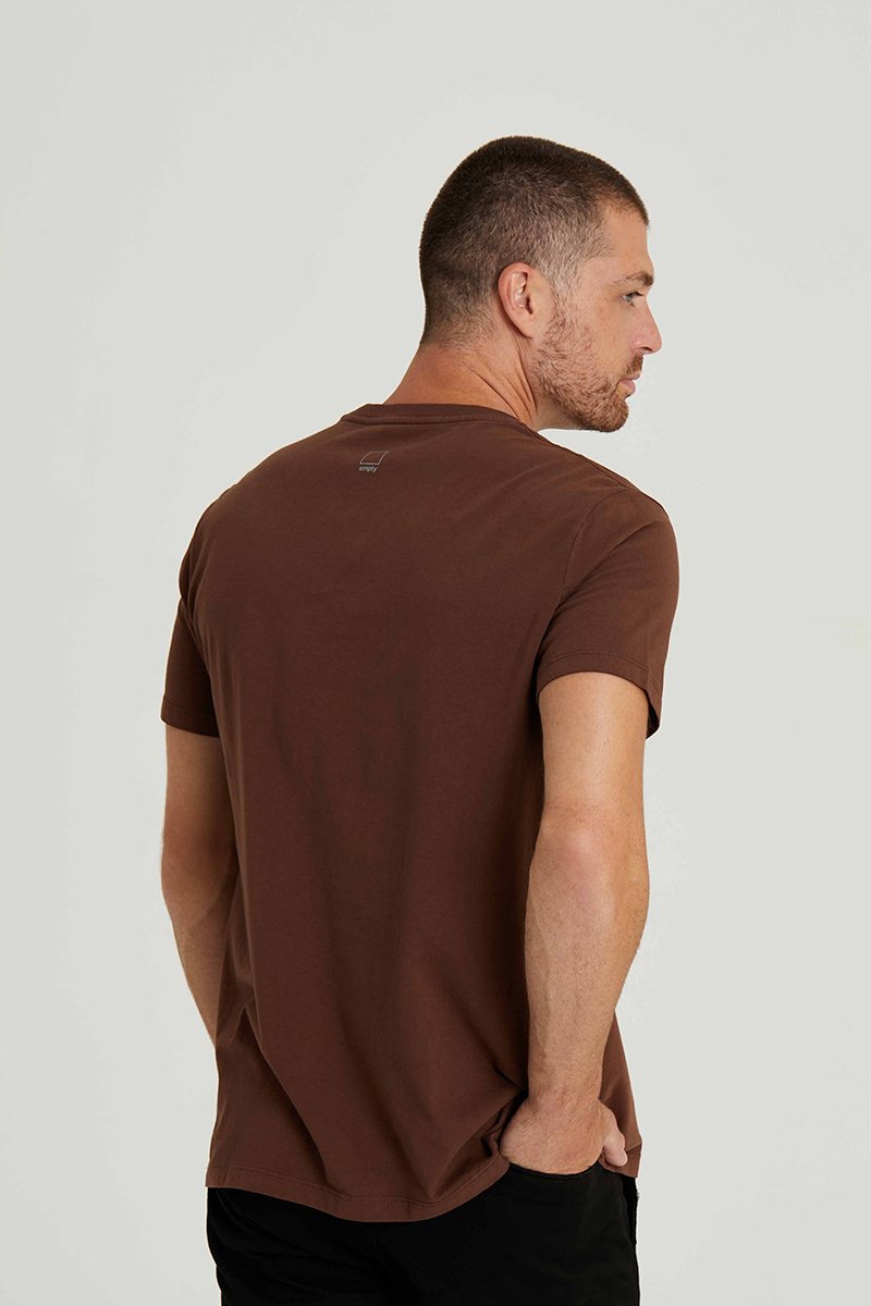 02 camiseta yourself marrom