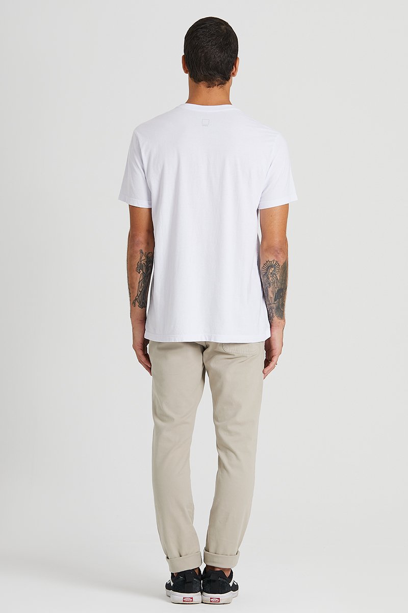 10 camiseta emptyco branco