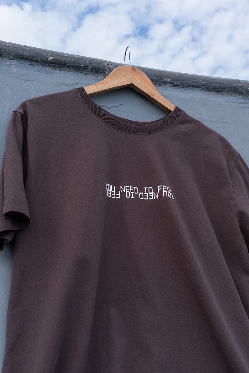 03 camiseta you need to feel caqui
