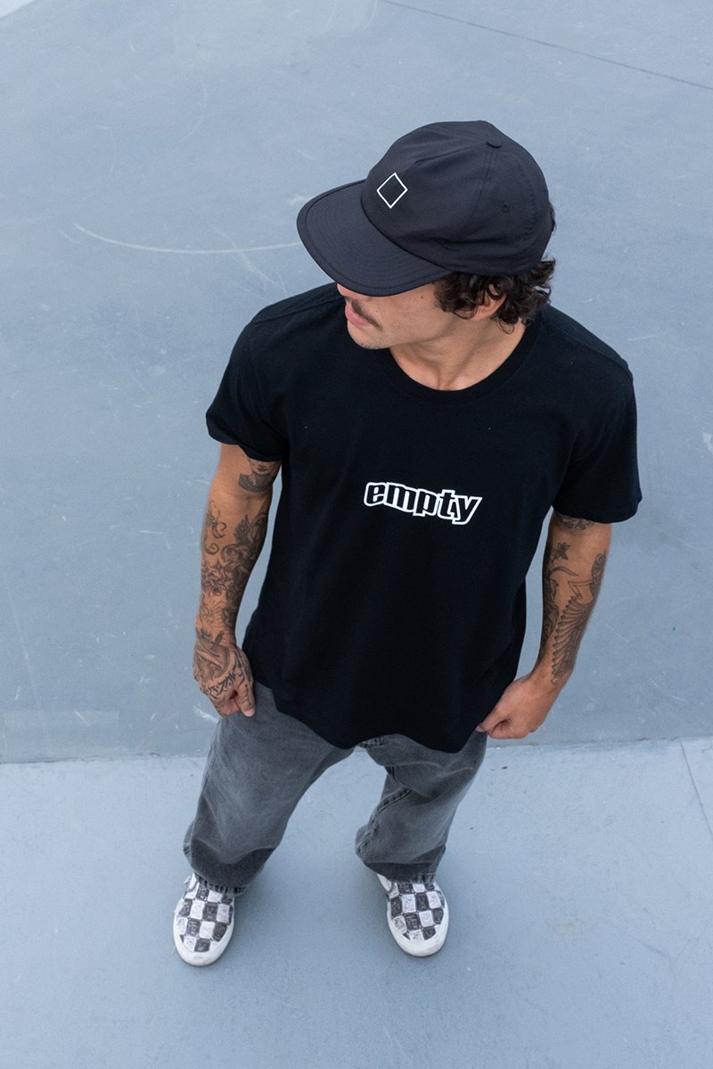 02 camiseta empty preto