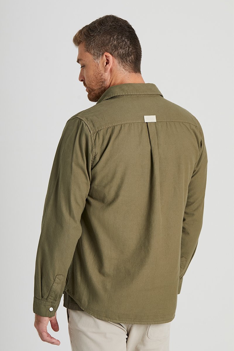 09 camisa ml flanela areia