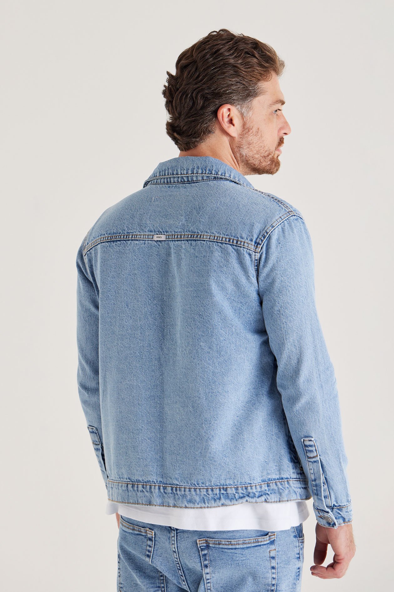 05 jaqueta jeans minimal