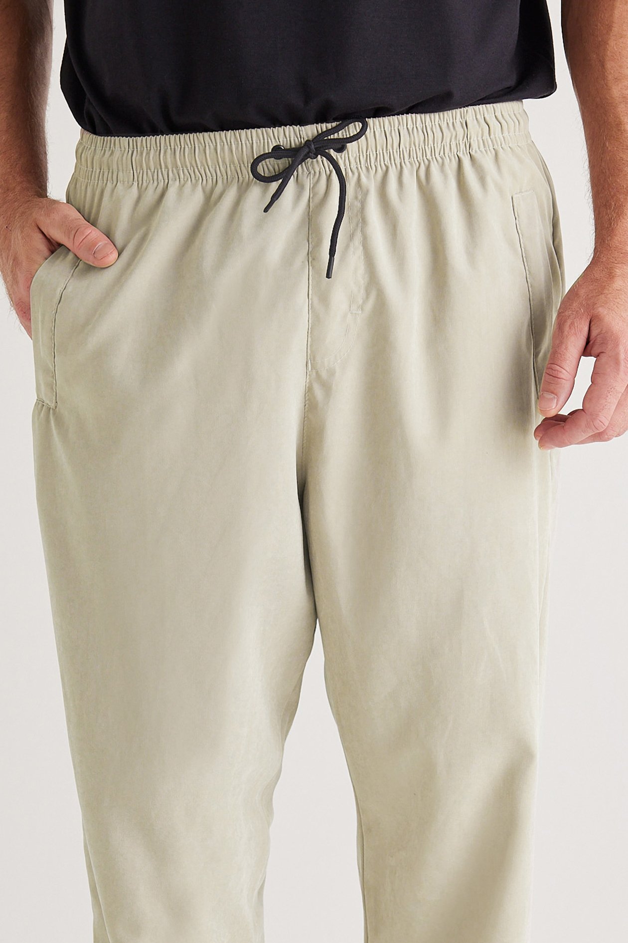 13 calca nylon norse